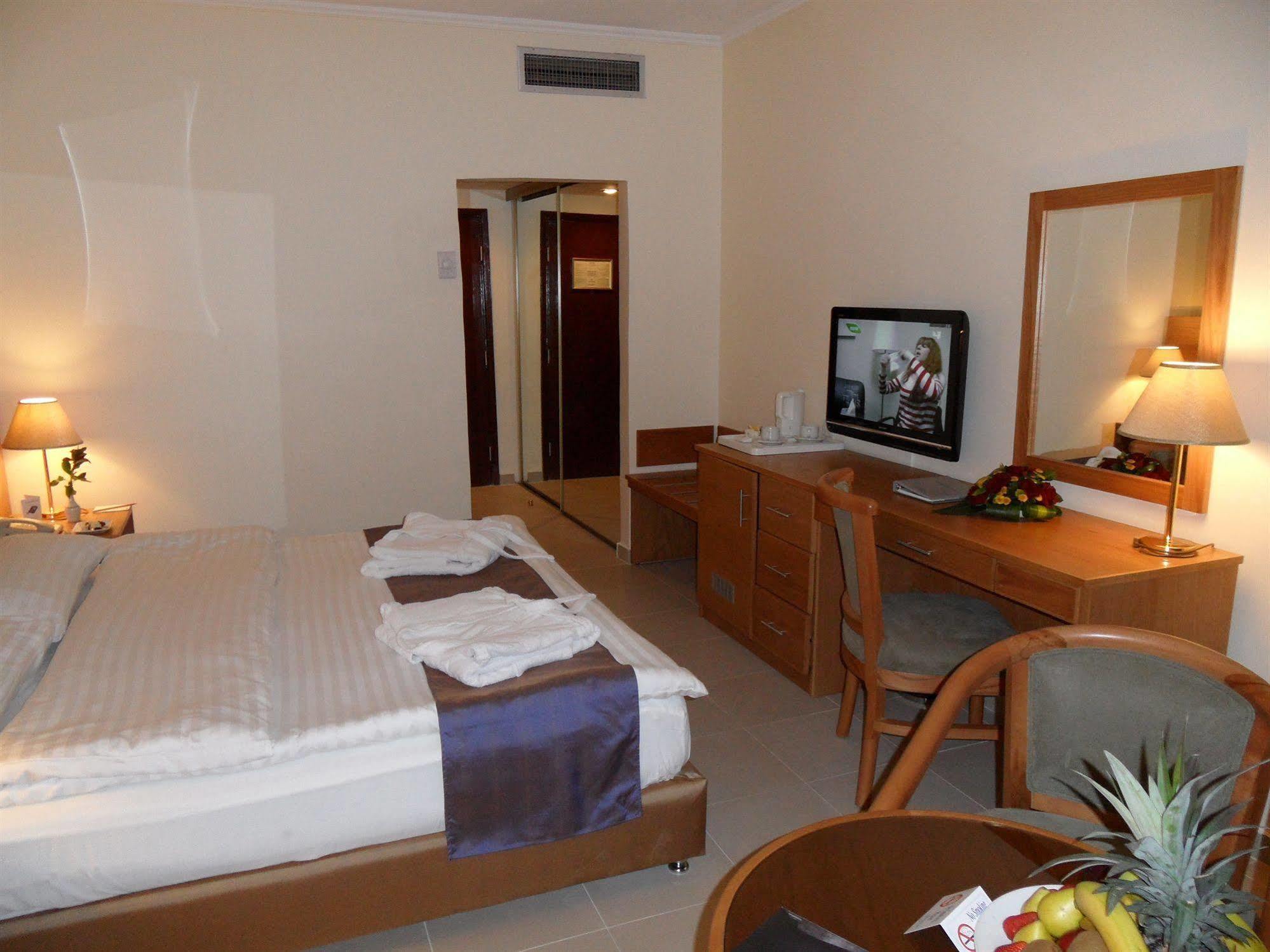 Aqaba Gulf Hotel מראה חיצוני תמונה